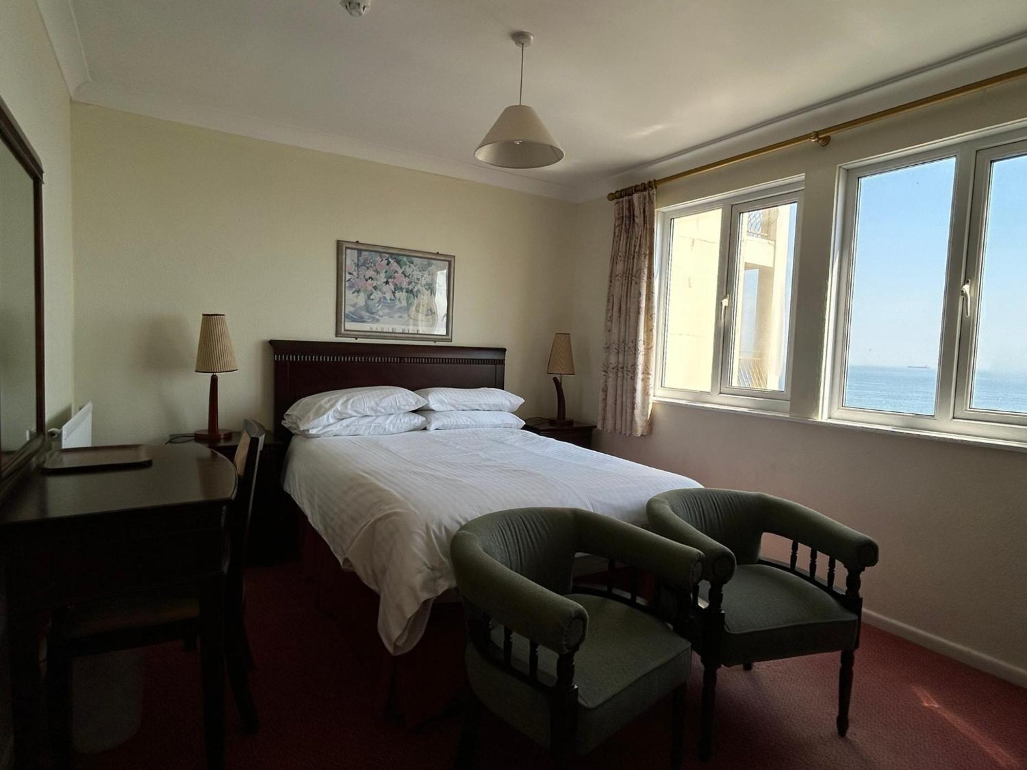 Regent Court - Seafront, Sandown - Free Car Ferry For Bookings Of 3 Or More Nights, Subject To Availability Exteriér fotografie