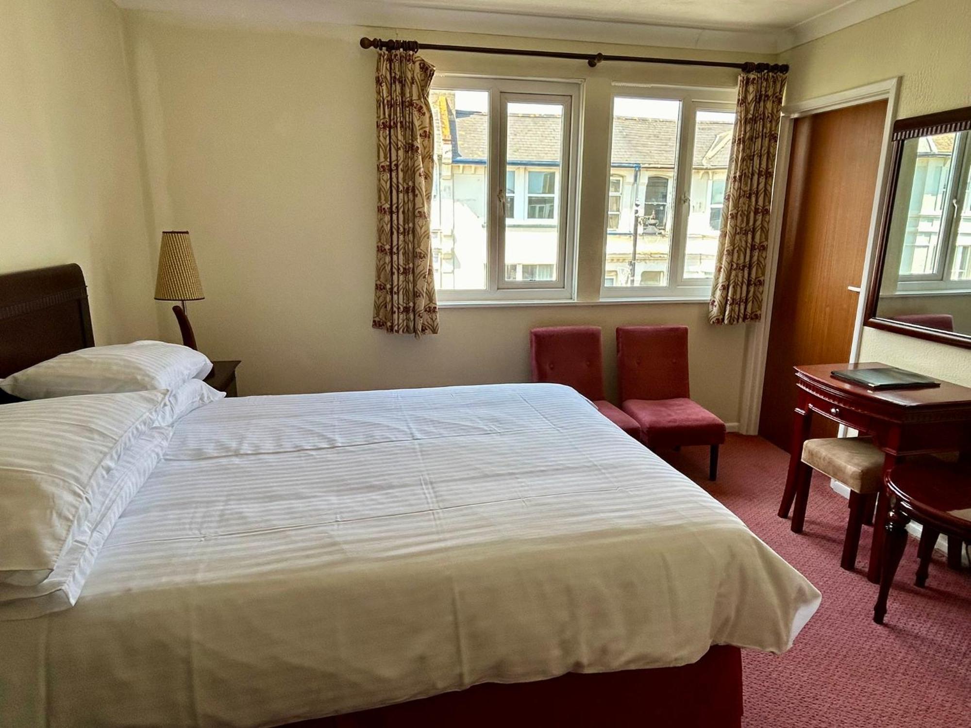 Regent Court - Seafront, Sandown - Free Car Ferry For Bookings Of 3 Or More Nights, Subject To Availability Pokoj fotografie