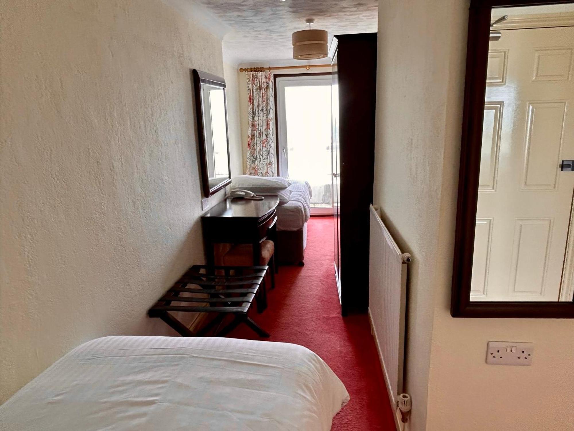 Regent Court - Seafront, Sandown - Free Car Ferry For Bookings Of 3 Or More Nights, Subject To Availability Exteriér fotografie